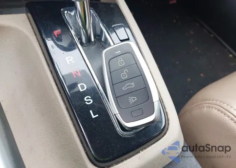 2015 Honda Civic Hybrid из США, поврежденный, VIN 19XFB4F28FE200676